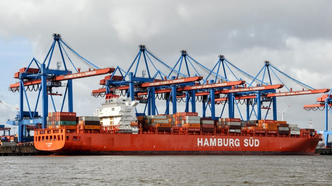 Co to jest Docker i po co go używać? Konteneryzacja wyjaśniona prostym językiem Co to jest Docker i po co go używać? Konteneryzacja wyjaśniona prostym językiem